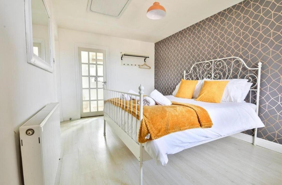 Royal Crescent View Apartment Bath Luaran gambar