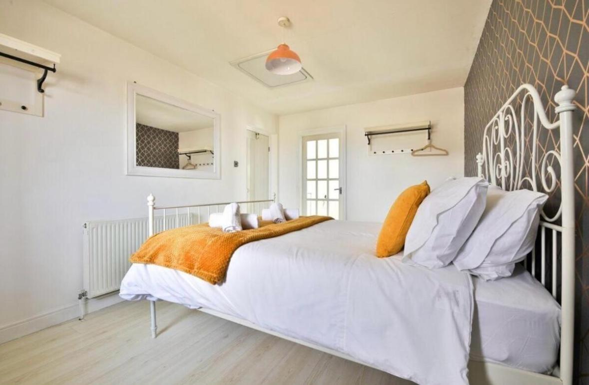 Royal Crescent View Apartment Bath Luaran gambar